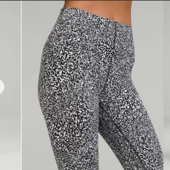 Lululemon InStill Tight High-Rise legging Warped Grain Alpine White Black 6 - Picture 11 of 13
